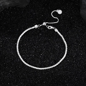 S925 Sterling Silber Armband mit funkelnder Textur und verstellbarem Blumenanhänger