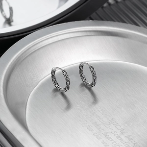 Retro S925 sterling silver hoop earrings with vintage vine pattern and punk chain texture