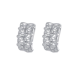 Élégantes boucles d'oreilles créoles S925 en argent avec zircons blancs scintillants