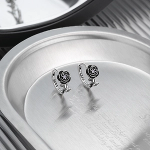 Boucles d'oreilles créoles rose noire argent S925 avec zircon sur plateau en métal