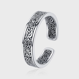Anello aperto in argento sterling S925 con motivo floreale vintage e finitura ossidata