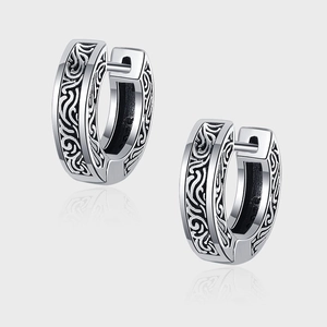 Orecchini a cerchio in argento S925 con intricati motivi floreali vintage incisi