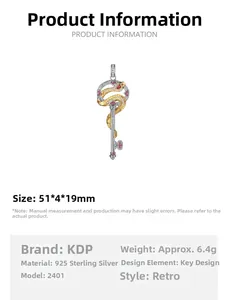 Vue détaillée du pendentif clé serpent en argent S925 avec dimensions et poids