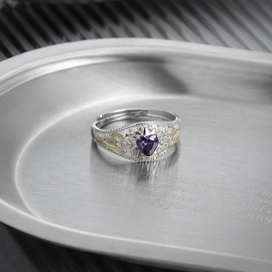 S925 Sterling Silver Italian ring with purple heart diamond and gold filigree details