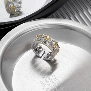 Bague couronne en argent sterling S925 avec pierre verte et détails dorés