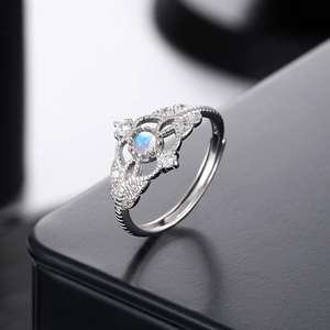Vintage S925 sterling silver moonstone ring with intricate hollow floral lace design