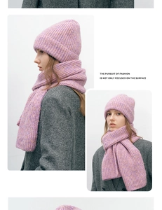 Détail de la texture en maille mélangée laine chinée rose et violette avec motif à côtes