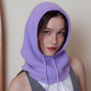 Lila Strick-Balaclava mit Tunnelzug und Rippmuster für Herren und Damen im Winter