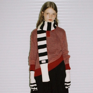 Ensemble écharpe et gants en tricot pour femmes avec rayures noires et blanches