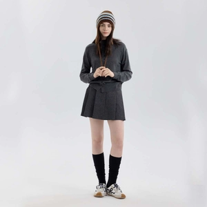 Berretto in maglia a righe stile college da donna con protezione per le orecchie