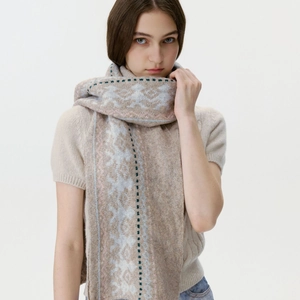 Vintage Fair Isle wool blend scarf with geometric snowflake patterns and fringes for winter