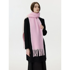 Rosa Wollmischung Schal für Damen mit dicken Quasten und warmer grober Stricktextur