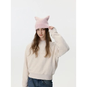 Sweet pink wool blend knitted beanie with cute cat ears for women in winter style