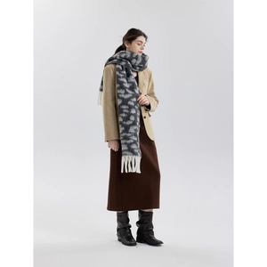 Retro leopard print scarf with white fringe, cozy thick pashmina for autumn and winter