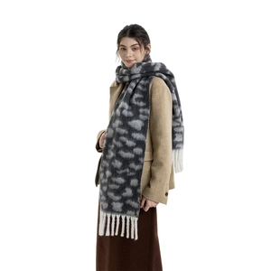 Winter leopard print scarf with fringe tassels for men and women in grey and white tones