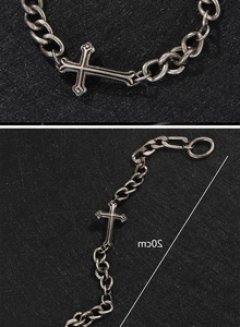 Close-up of a 20cm vintage cross cuban link chain bracelet with an oxidized metal finish