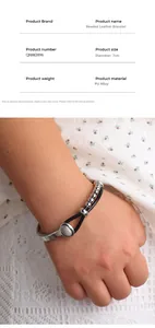 Dettaglio del bracciale a doppio strato in pelle PU con perline metalliche e diametro 7cm