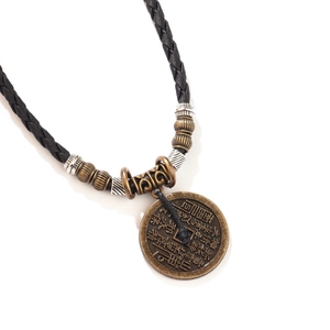 Collier avec pendentif chinois rétro en bronze et gravures de caractères anciens