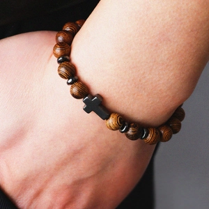 Bracelet pour homme en perles de bois avec pendentif croix en hématite et grain naturel