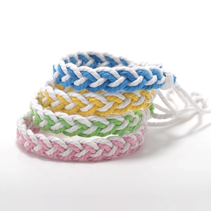 Set di 4 braccialetti dell'amicizia intrecciati a mano con cordini bicolore regolabili