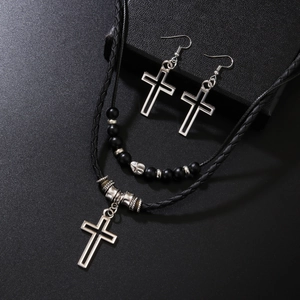 Set gotico con collana pendente a croce in perline e orecchini su cordoncino nero intrecciato