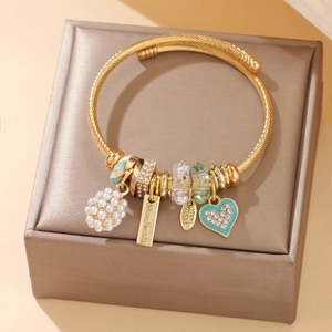 Stainless Steel Beaded Charm Bracelet Imitation Artificial Pearl Enamel Heart Pendant Crystal Beads Twisted Wire Women Jewelry
