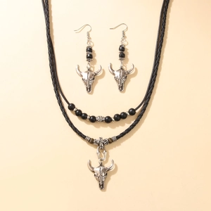 Ensemble collier double couche et boucles d'oreilles bohème avec pendentifs tête de taureau