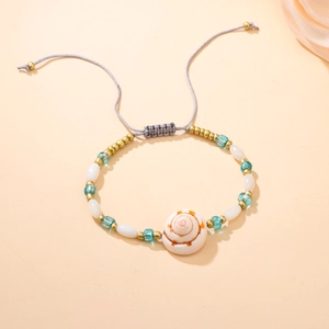 Bracciale bohémien con conchiglia e perline colorate con cordino intrecciato regolabile