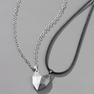Magnetic Heart Couple Necklace Alloy Geometric Matching Pendant Clavicle Chain For Lovers Valentine Day Gift Jewelry
