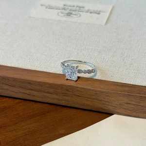 Bague raffinée en argent S925 avec moissanite taille carrée de 2 carats