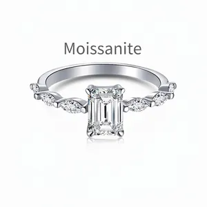 Luxury 925 Sterling Silver Moissanite Ring For Women Emerald Cut Moissanite Solitaire Ring D Color Wedding Engagement Finger Jewelry