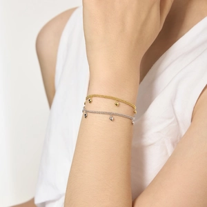 Bracelet minimaliste en argent S925 à billes avec pendentifs cœur en or et argent