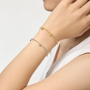 Bracelets élégants en argent sterling S925 avec pendentifs en forme de cœur en or et argent