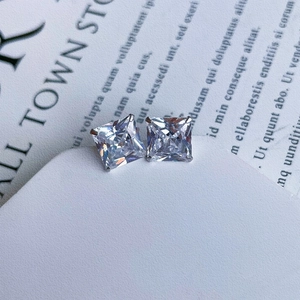 Elegant S925 sterling silver square stud earrings with 3 carat cubic zirconia stones