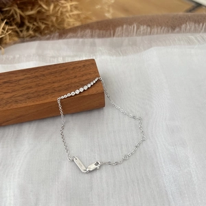 Elegant S925 sterling silver bracelet with sparkling row of D-color Moissanite stones