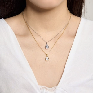 Elegante collana con ciondolo a goccia in argento sterling S925 in finiture oro e argento