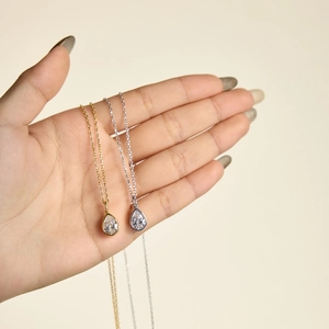 Collier en argent sterling S925 avec pendentifs zircon en forme de poire dorés et argentés