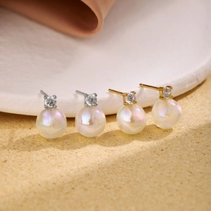 S925 sterling silver pearl stud earrings set with sparkling rhinestones in gold and silver