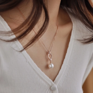 Elegant rose gold S925 silver necklace with hexagonal zircon pendant and white freshwater pearl