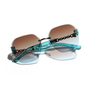 Occhiali da Sole Donna Senza Montatura Taglio Diamante Retro Quadrati Lenti Sfumate Catena in Metallo UV400
