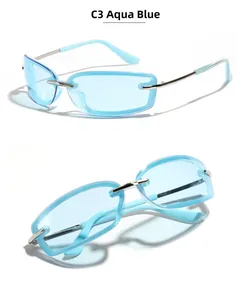 Details einer hellblauen randlosen Sonnenbrille mit silbernen Bügeln und Code C3