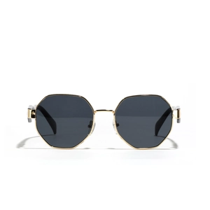 Lunettes de soleil octogonales modernes en métal doré avec verres gris sur fond blanc