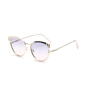 Lunettes de soleil œil-de-chat dorées avec perles blanches et verres dégradés
