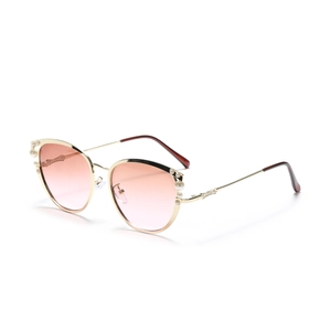 Lunettes de soleil rétro œil-de-chat en métal pour femmes avec perles et verres roses