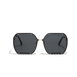 Occhiali da sole punk oversize con stanghette a catena dorata e dettagli rivetti