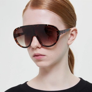 Vintage Oversized Shield Sunglasses For Men Women Metal Frame UV400 Protection Punk Hip Hop One Piece Large Square Sun Glasses