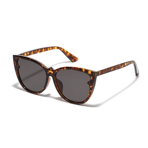 Retro Cat Eye Sunglasses For Women PC Frame AC Lens Scalloped Edge Butterfly Design UV400 Fashion Travel Sun Glasses