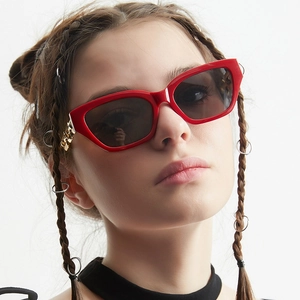 Fashion Retro Square Sunglasses For Women Metal Chain Temples UV400 Protection Plastic Frame Macaron Color Outdoor Eyewear