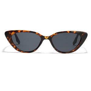 Nouveaux Lunettes de Soleil Oeil de Chat Pointues pour Femmes Hommes Rétro UV400 Mode Petite Monture Vintage Photographie de Rue