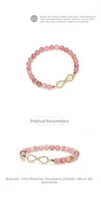Détail des perles de quartz fraise 7mm et du pendentif infini doré orné de zircons